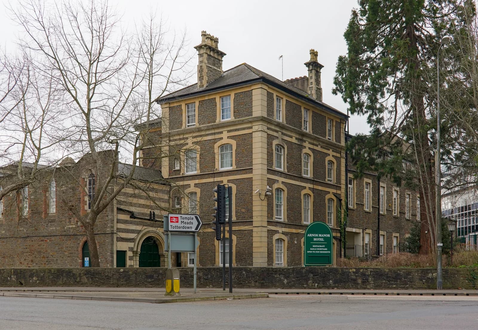 Arnos Manor Hotel exterior
