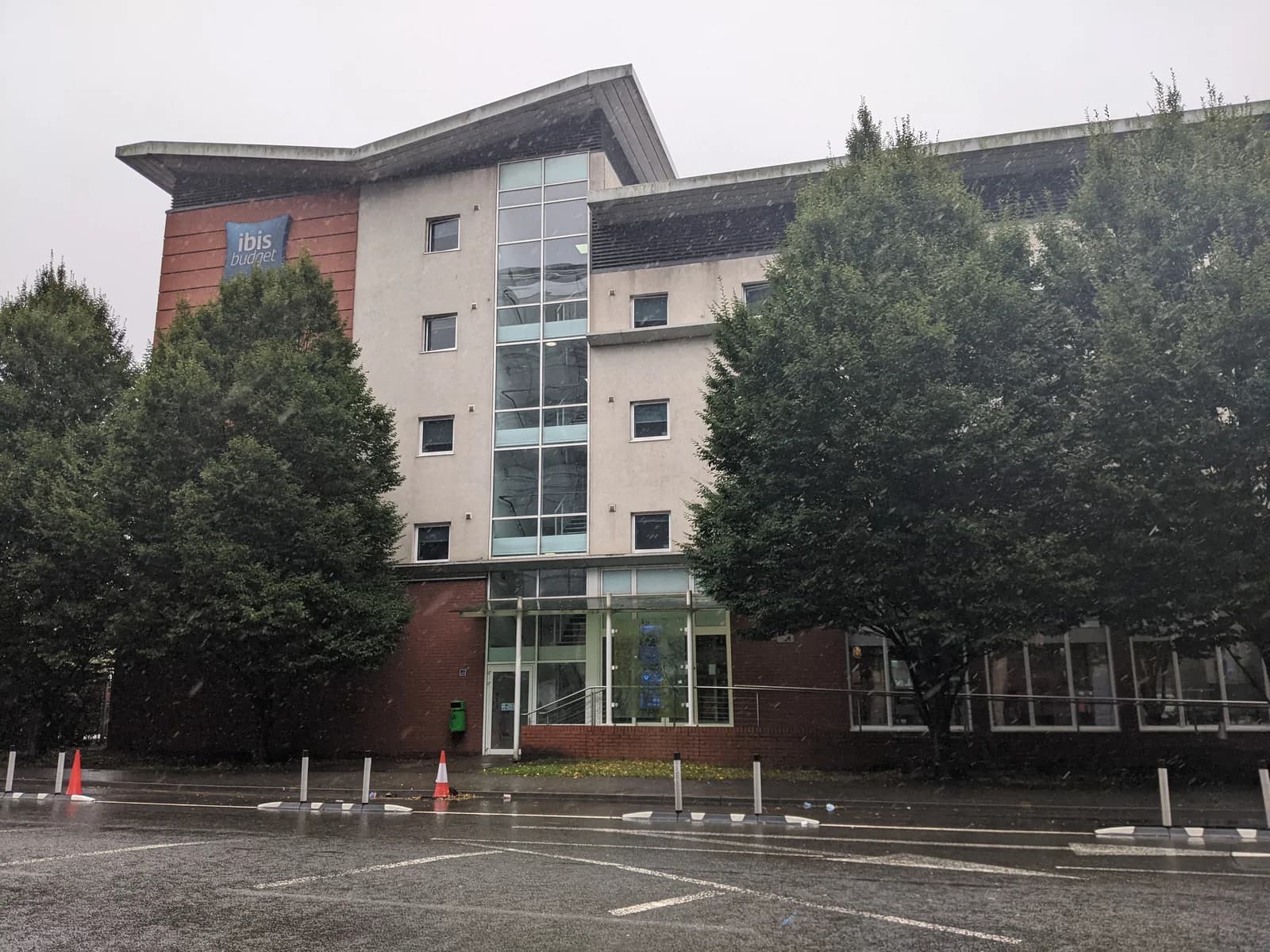ibis budget Cardiff Centre exterior