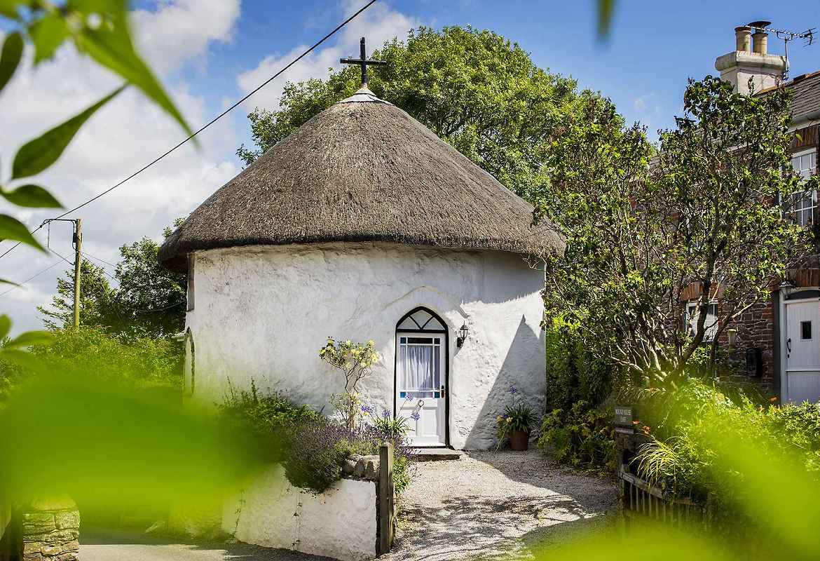 Round House East, Veryan