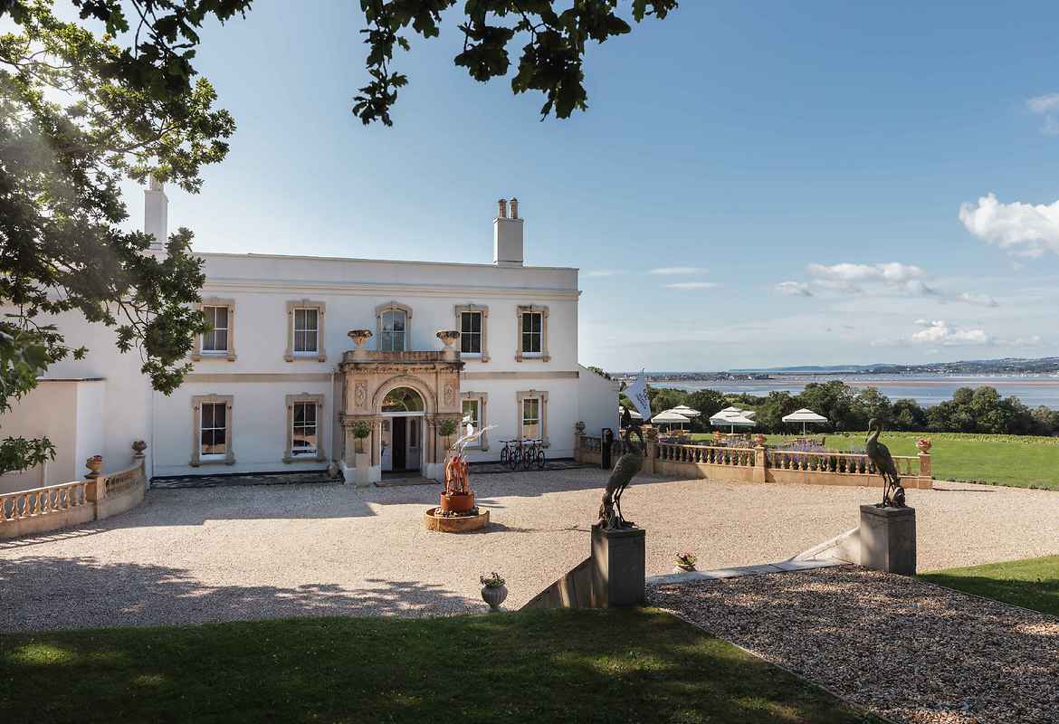 Lympstone Manor Hotel Shepherd's Huts & Vineyard