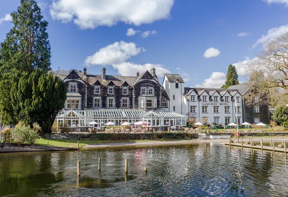 Lakeside Hotel